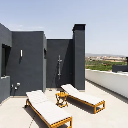 Home2book Panoramic Sunset Terrace Escape דירה